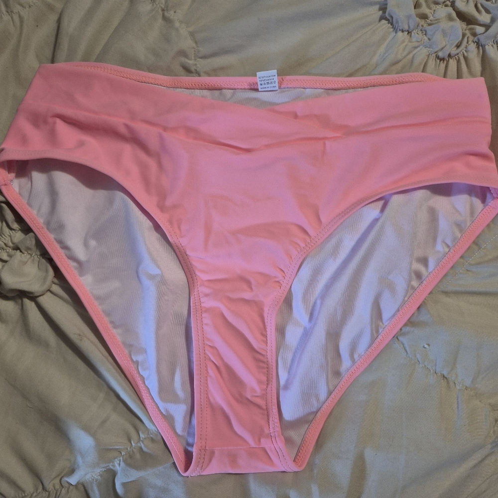 NWOT Women V Cut Full Coverage Bikini Bottom -